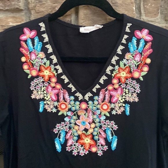 Solitaire black v neck shirt with pink, blue, orange embroidery. XL - Picture 2 of 8